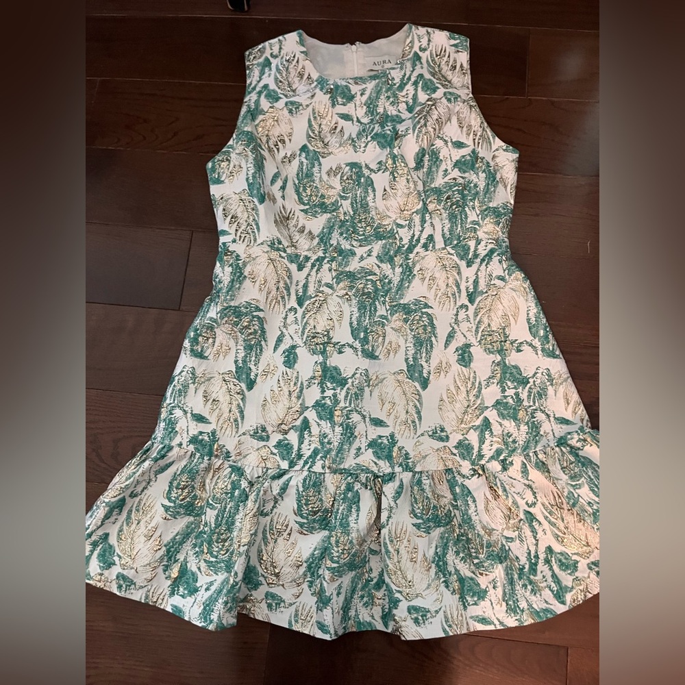 Aura Leafy Green and Cream Metallic Dress